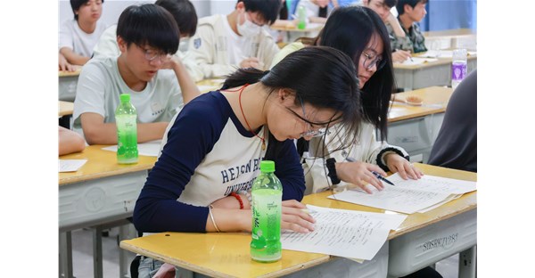郑州时代科技中等专业学校 2024-2025 学年第二学期期中考试圆满收官